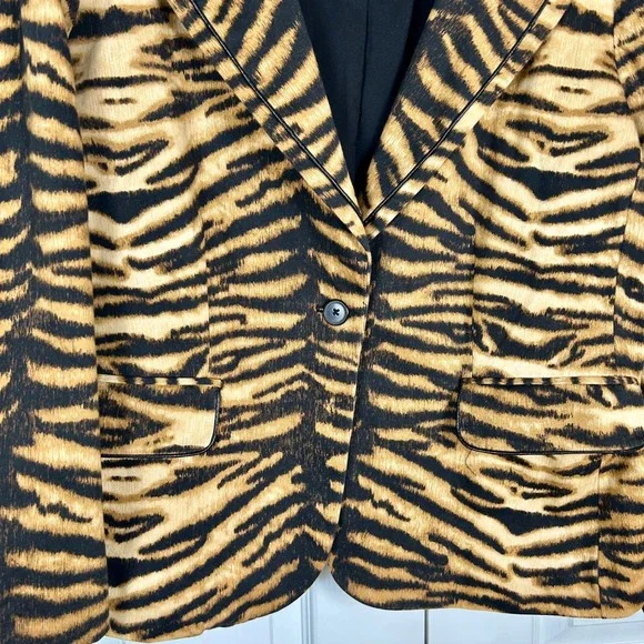 Chico's Tiger Print Blazer Jacket Size 3 Animal Print Cotton Blend Bold - Picture 4 of 10